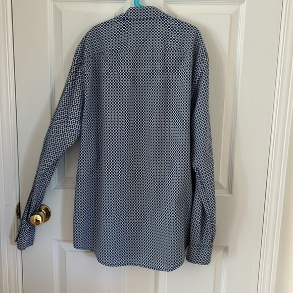 Tommy Hilfiger. Men’s Large. New York Fit. 100% Cotton. Lightweight % cool. - Picture 2 of 5